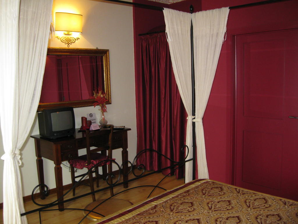 Giannetti Bed & Breakfast Poggio alle Mura الغرفة الصورة